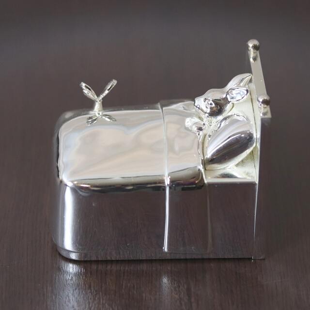 【中古】WEDGWOOD(ウェッジウッド) ピーターラビット オルゴール w-029 箱付き 【アンティーク】【イギリス製】《2025/2/27掲載》