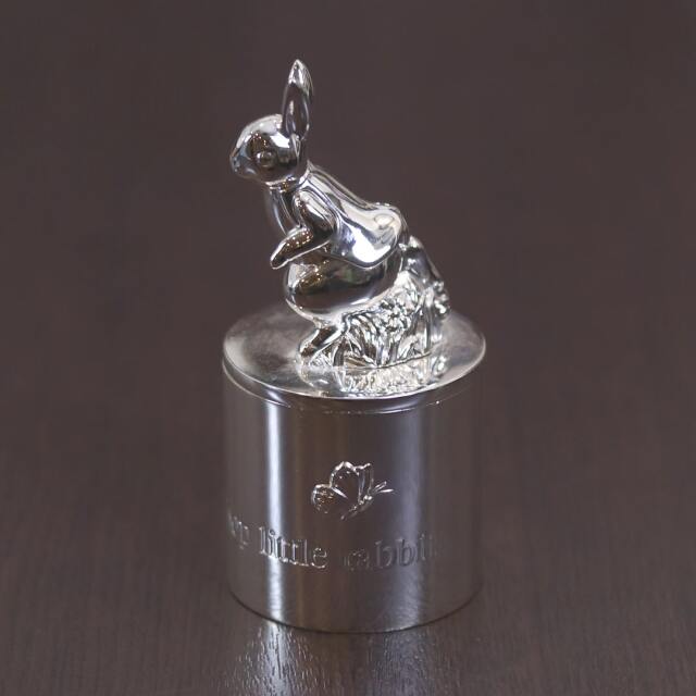 【中古】WEDGWOOD(ウェッジウッド) ピーターラビット トゥースボックス 箱付き w-030 【アンティーク】【イギリス製】《2025/2/27掲載》