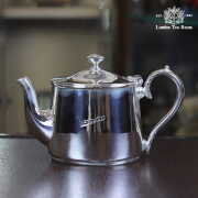 【中古】WEDGWOOD(ウェッジウッド) 家庭用ティーポット w-040 【アンティーク】【イギリス製】【シルバープレート】《2026/2/17掲載》