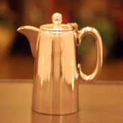 Walker & Hall（ウォーカー＆ホール）業務用コーヒーポット　WH-234【アンティーク】【中古】【イギリス製】【シルバープレート】