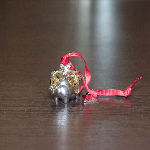 【中古】WEDGWOOD(ウェッジウッド) VERA WANG(ヴェラウォン)コラボ 子豚のオーナメント w-018【アンティーク】【イギリス製】【シルバープレート】