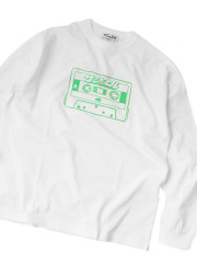 【40%OFF】SAMUEL　KANA LOGO CASSETTE TAPE TEE