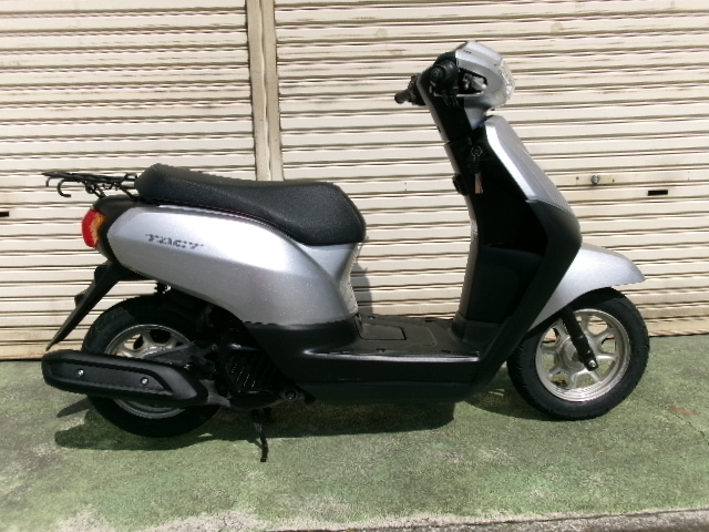 ホンダ タクトベーシック (AF79) シルバー 中古車