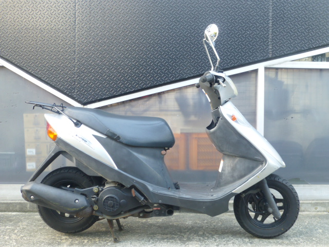 スズキ アドレスV125 (CF46A) シルバー 中古車