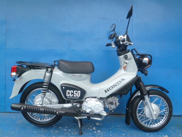 ホンダ　クロスカブ50（AA06）グレー 中古車