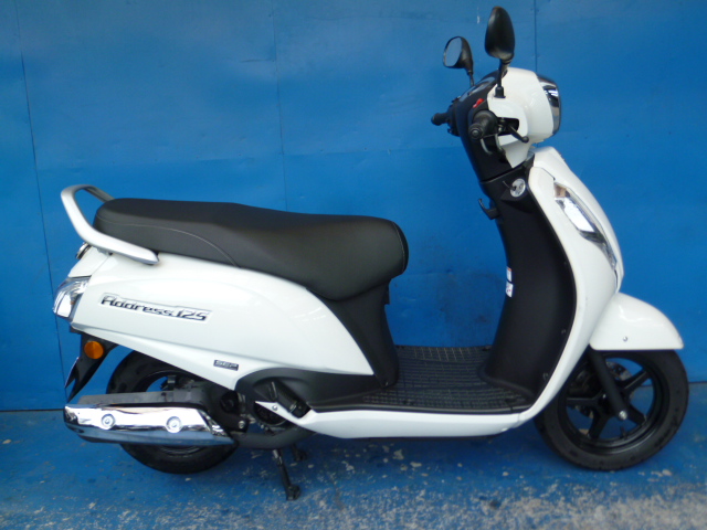 スズキ アドレス125 (DP12H) ホワイト 中古車