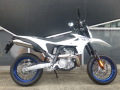 スズキ　DR-Z400SM (ER1AH) ホワイト レンタル車特別販売