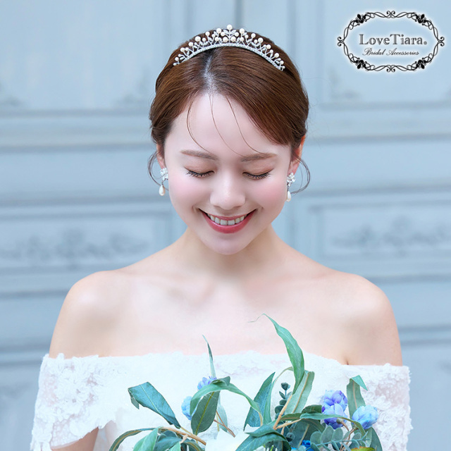 パールフルールコームティアラ 着用イメージ