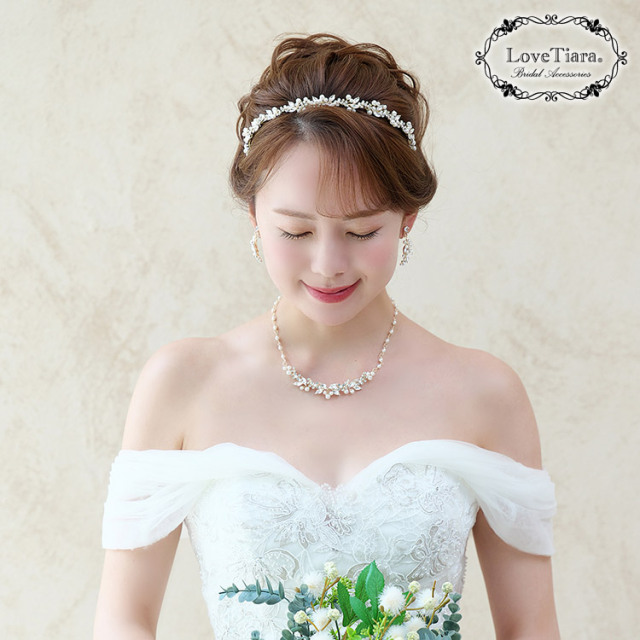 リーフ＆パールカチューシャの着用イメージ