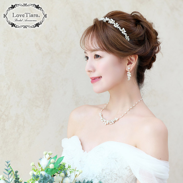 リーフ＆パールカチューシャの着用イメージ