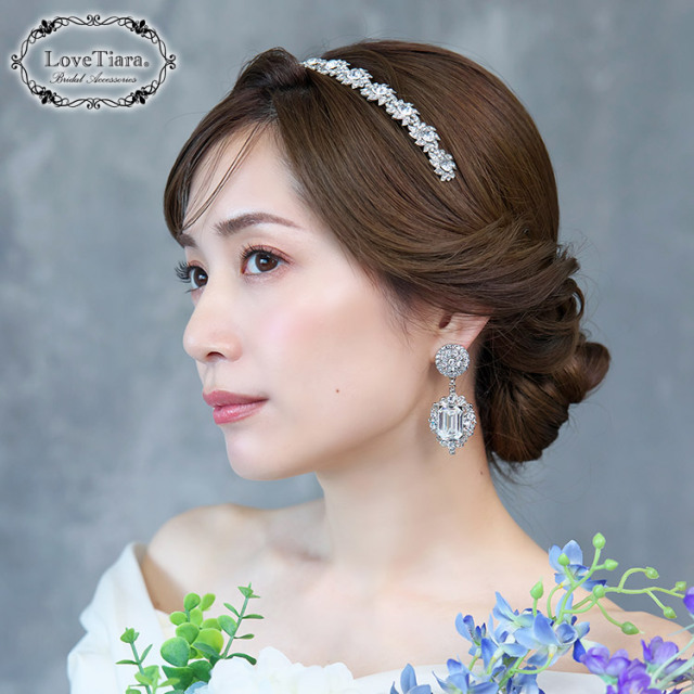 スパークルクリスタルイヤリング／ピアス 着用イメージ