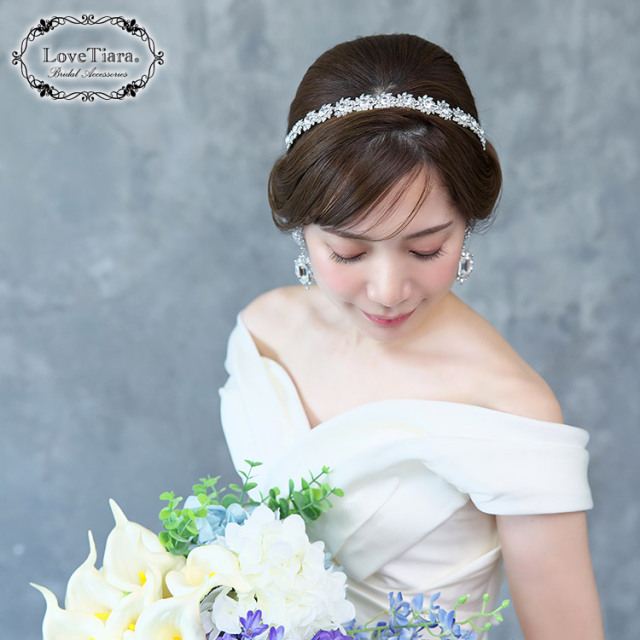 スパークルクリスタルイヤリング／ピアス 着用イメージ