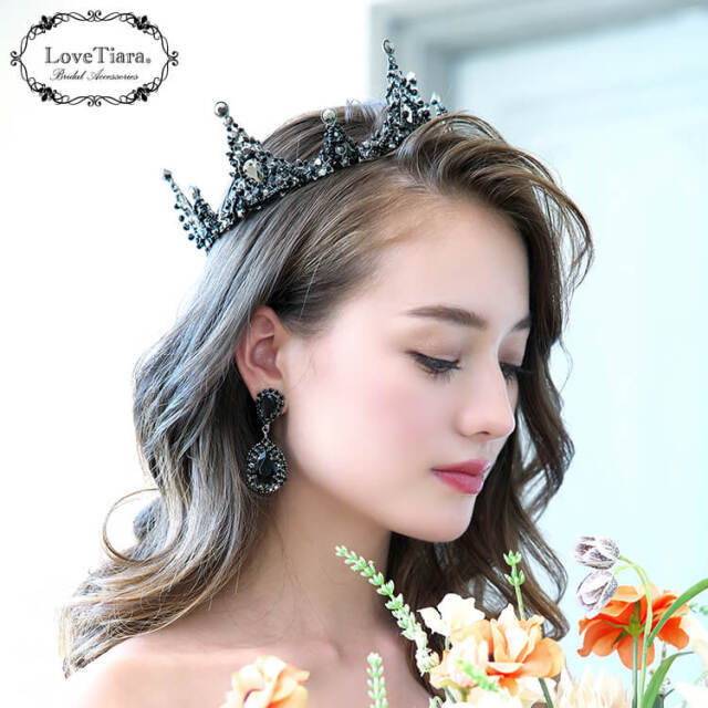 ブラッククリスタルイヤリング／ピアス