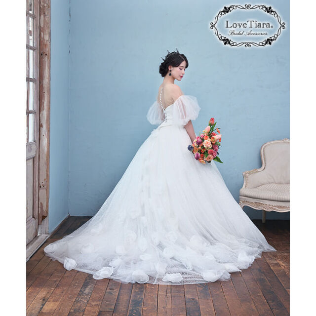 ブラッククリスタルイヤリング／ピアス 着用イメージ