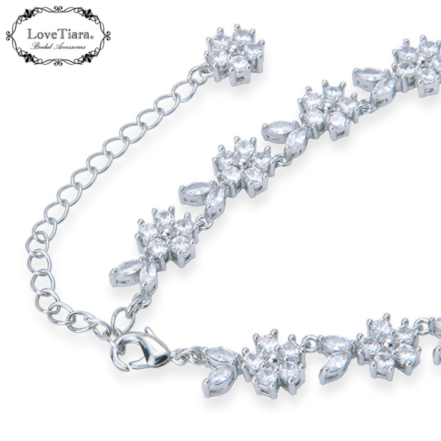 クリスタル フラワーモチーフ ネックレスとイヤリングセット クリスタル フラワーモチーフ ネックレスとイヤリングセット 楽天市場