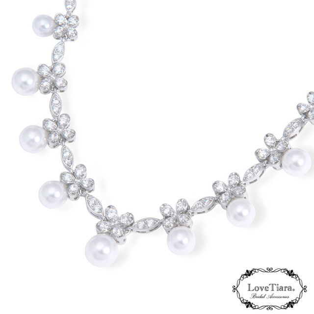 ラッキークローバージルコニアネックレス＆イヤリング／ピアスセット