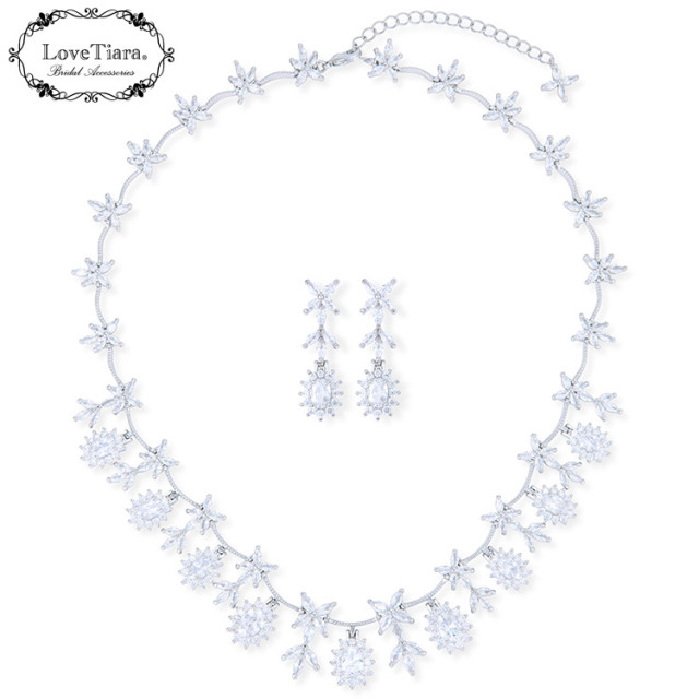 イノセントジルコニアネックレス＆イヤリング／ピアスセット 詳細イメージ