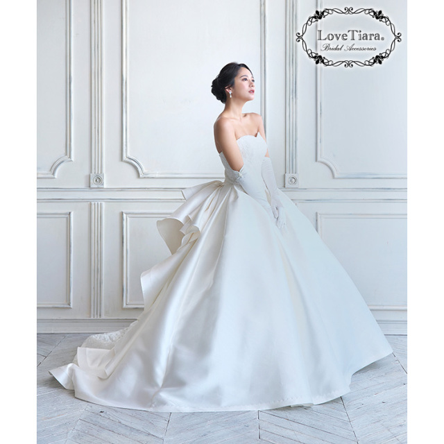 アシュレイパールジルコニアイヤリング・ピアス 着用イメージ