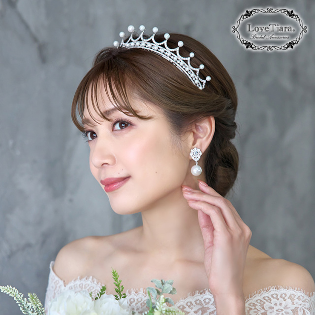 ダイアナジルコニアイヤリング／ピアス 着用イメージ