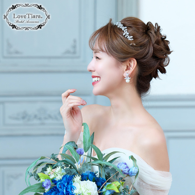 パピヨンパールジルコニアピアス 着用イメージ