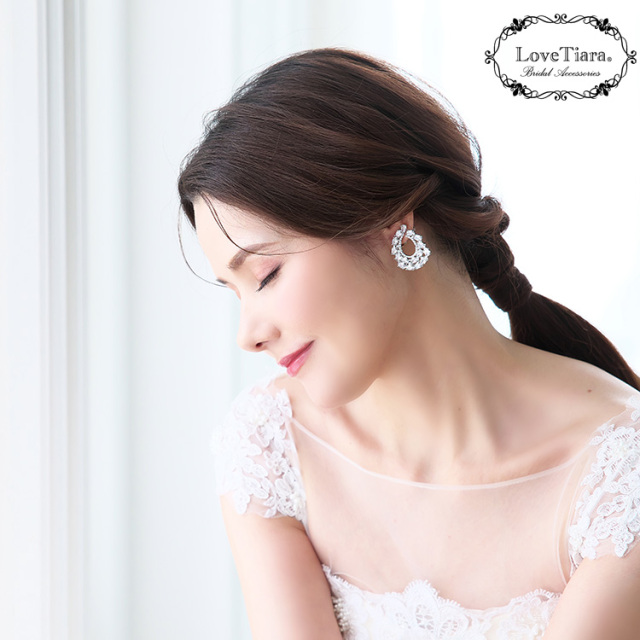 マギージルコニアイヤリング／ピアス 着用イメージ