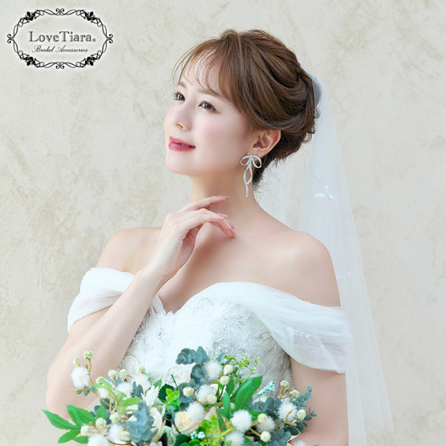 リュバンジルコニアイヤリング／ピアス 着用イメージ