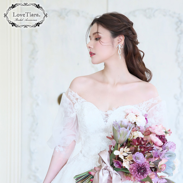 リュバンジルコニアイヤリング／ピアス 着用イメージ