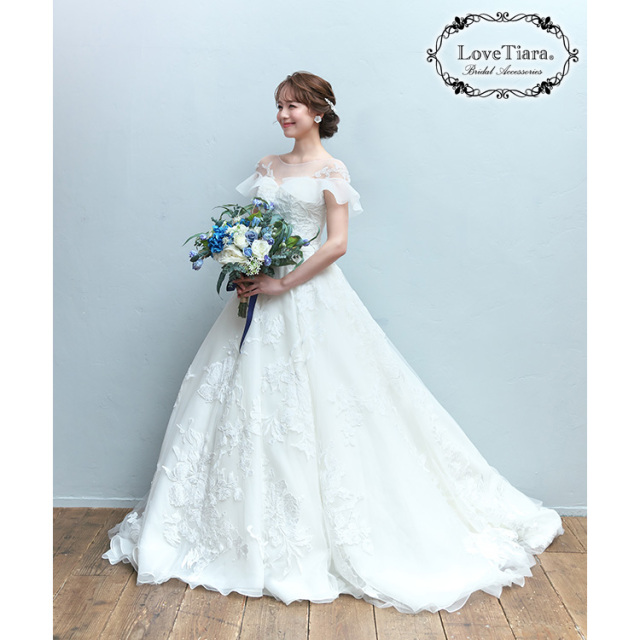 白蝶貝ジルコニアイヤリング／ピアス 着用イメージ