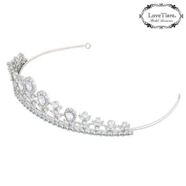 ラディアントジルコニアティアラのディティール