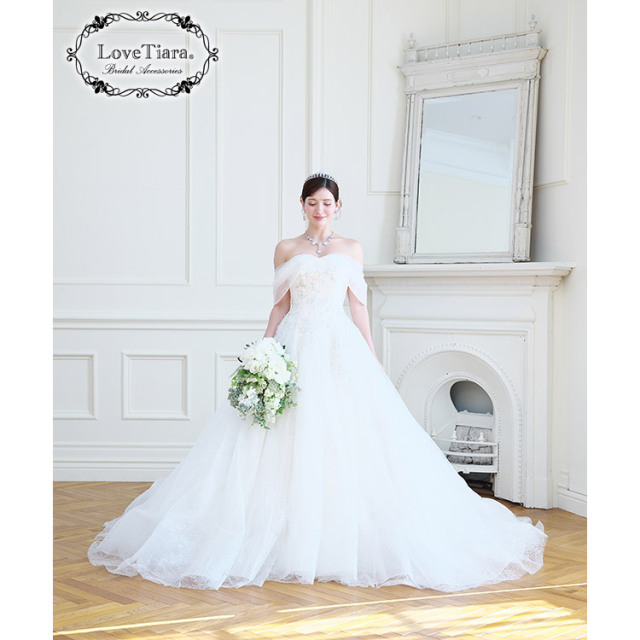 【美品】LoveTiara イリナ ジルコニア ティアラ イリナジルコニアティアラ 通信販売ブライダルウェディング通販
