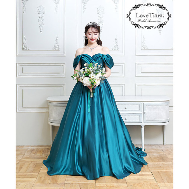 ラディアントジルコニアティアラの着用した女性のイメージ