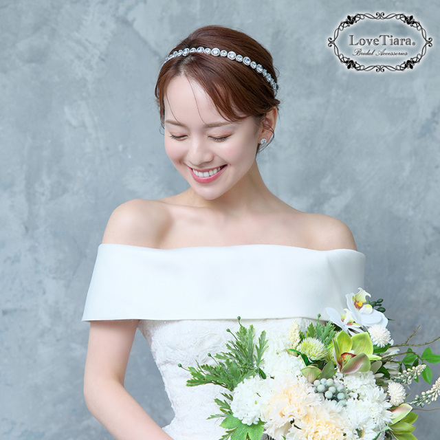 ノラジルコニアカチューシャ＆イヤリング／ピアスセット 着用イメージ