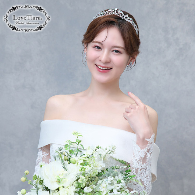 ティアラ　ウエディング　ブライダル　結婚式