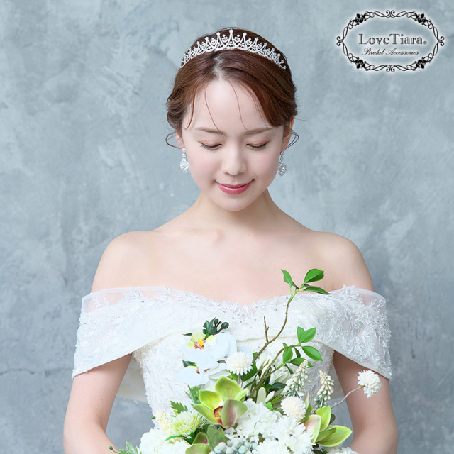 ノーブルジルコニアティアラ 着用イメージ