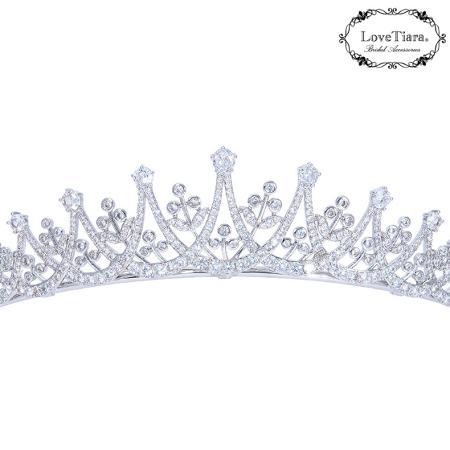 ノーブルジルコニアティアラ 商品イメージ