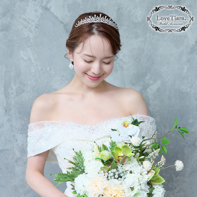 ノーブルジルコニアティアラ 着用イメージ