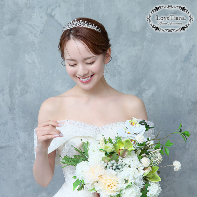 ノーブルジルコニアティアラ 着用イメージ