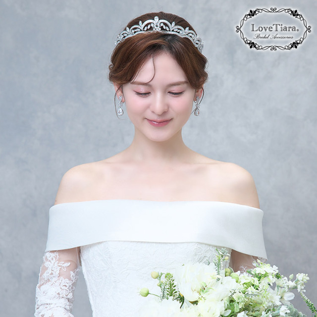 ティアラ　ウエディング　ブライダル　結婚式