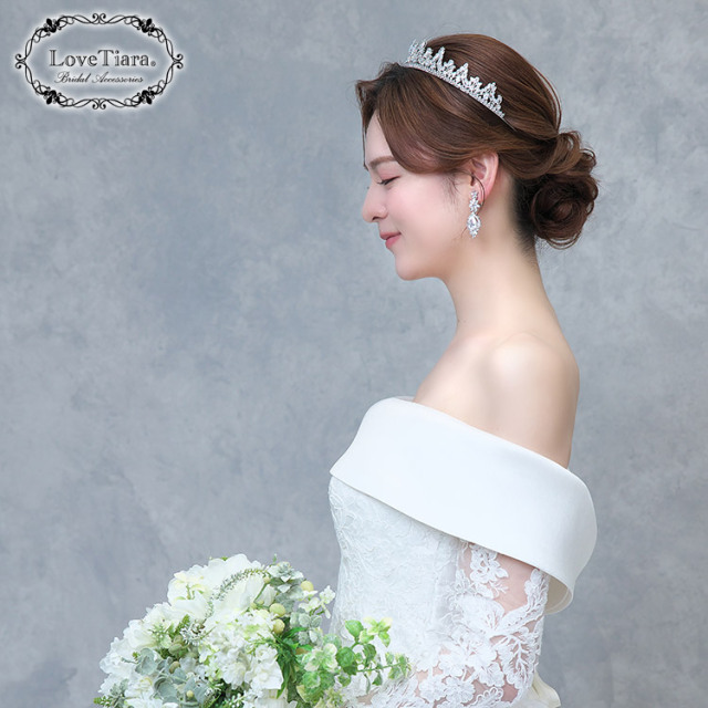 ティアラ　ウエディング　ブライダル　結婚式
