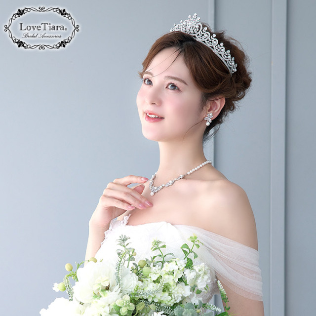 ティアラ　ウエディング　ブライダル　結婚式