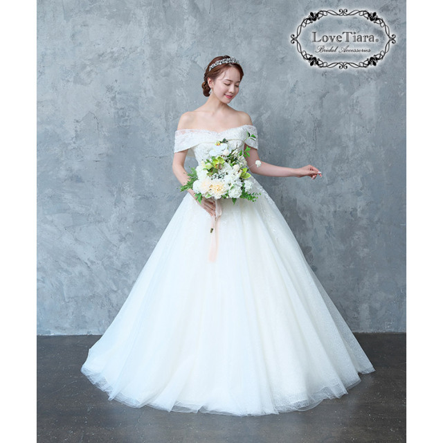 クラシカルクラウンティアラ＆イヤリング／ピアスセット 着用イメージ