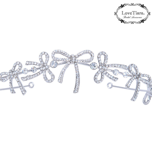 リボンクラウンティアラ＆イヤリング／ピアスセット 商品イメージ