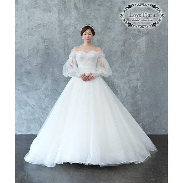 ブリリアントクラウンティアラ＆イヤリング／ピアスセット 着用イメージ