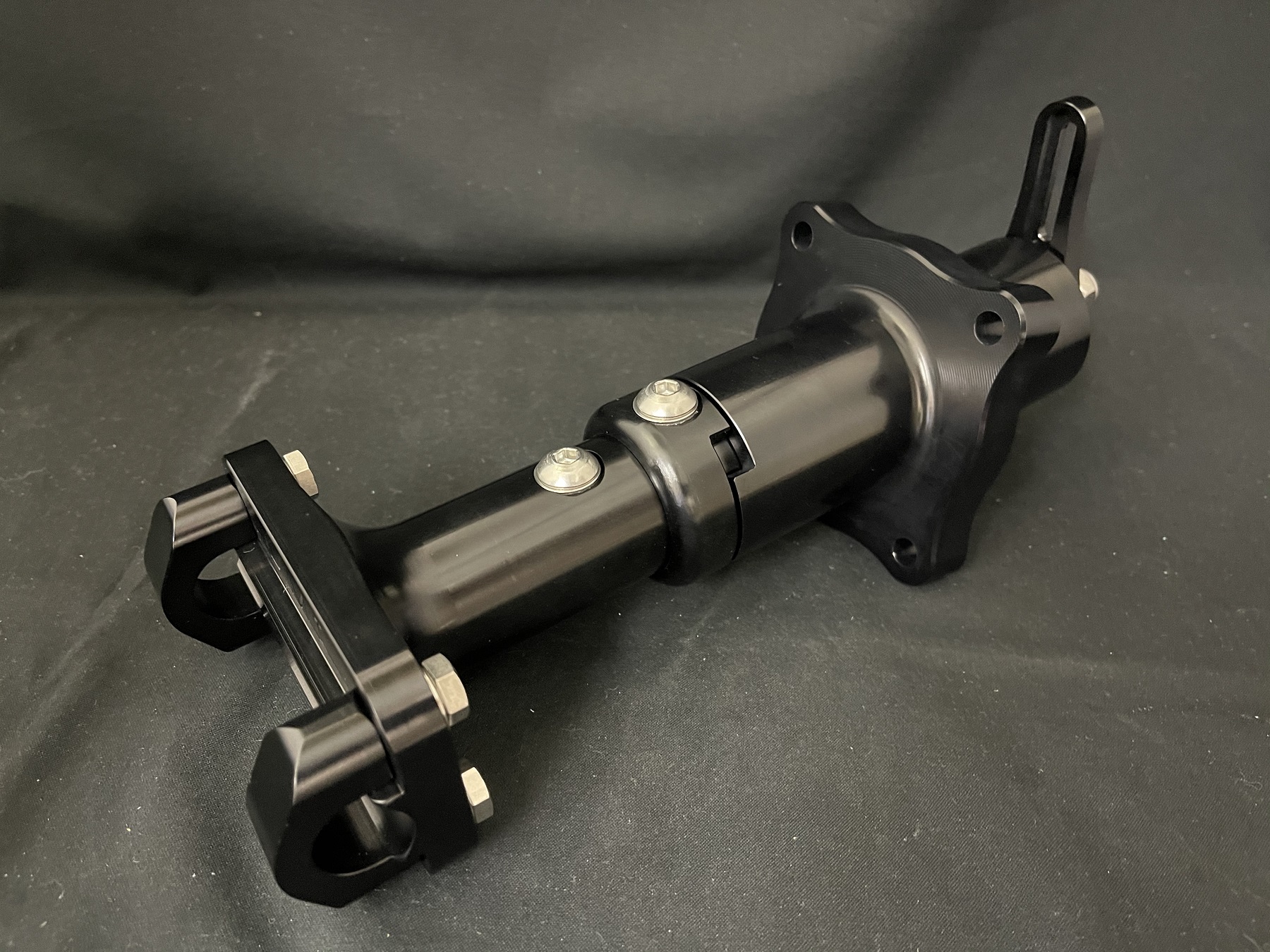 【03-01-301】U.M.I/BLOWSION ビレットステアリングシステム