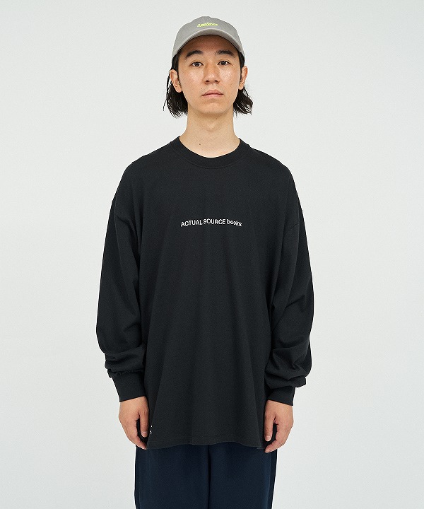 フレッシュサービス × アクチュアルソース/FreshService × ACTUAL SOURCE　 CORPORATE L/S TEE "BOOK STACK"（全2色）
