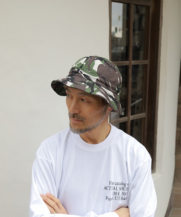 ブルーブックス/Blue Books Co   Random Military - British Camo