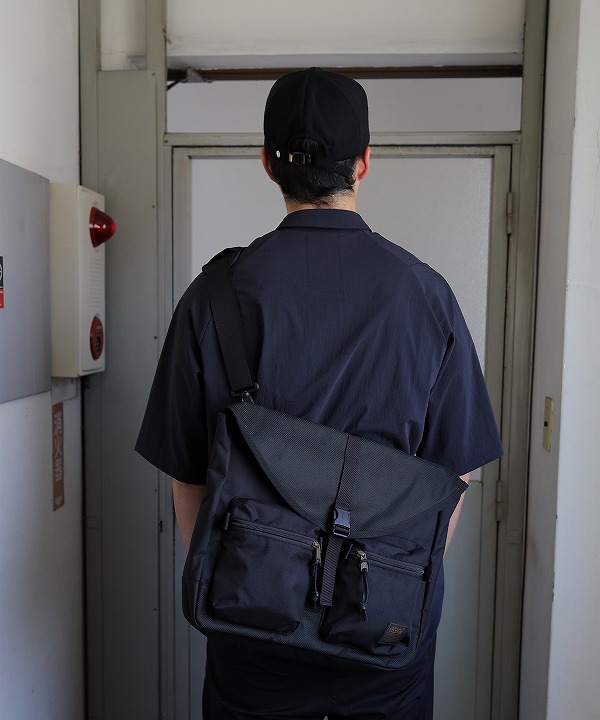 フィルソン/FILSON  　Surveyor Messenger Bag (全2色)
