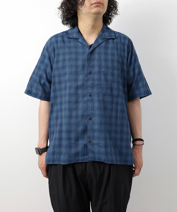 マニュアルアルファベット/Manual Alphabet   C/S LAWN S/S OPEN COLLAR SHT（全2色）