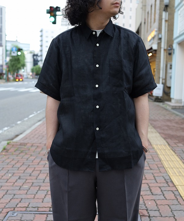 マニュアルアルファベット/Manual Alphabet   60/1 LINEN LOOSE FIT R/C S/S SHT