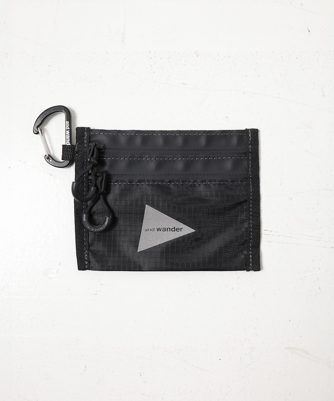 アンドワンダー /and wander   crispy rip mini twin pouch